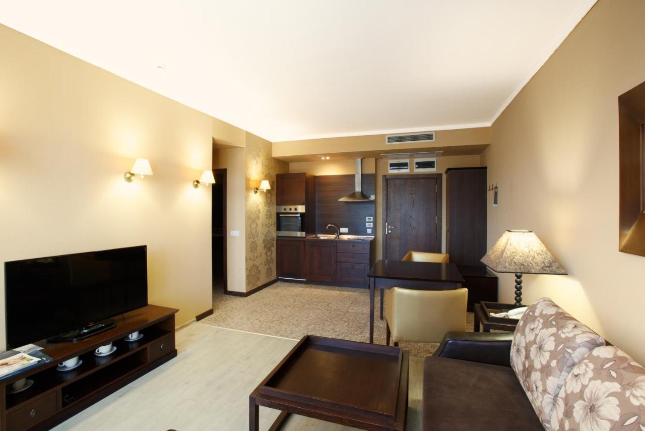 Royal Beach Apartment Sea View 2 ซันนีบีช ภายนอก รูปภาพ