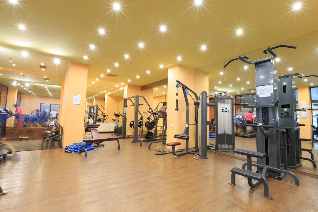 Royal Beach Apartment Sea View 2 ซันนีบีช ภายนอก รูปภาพ